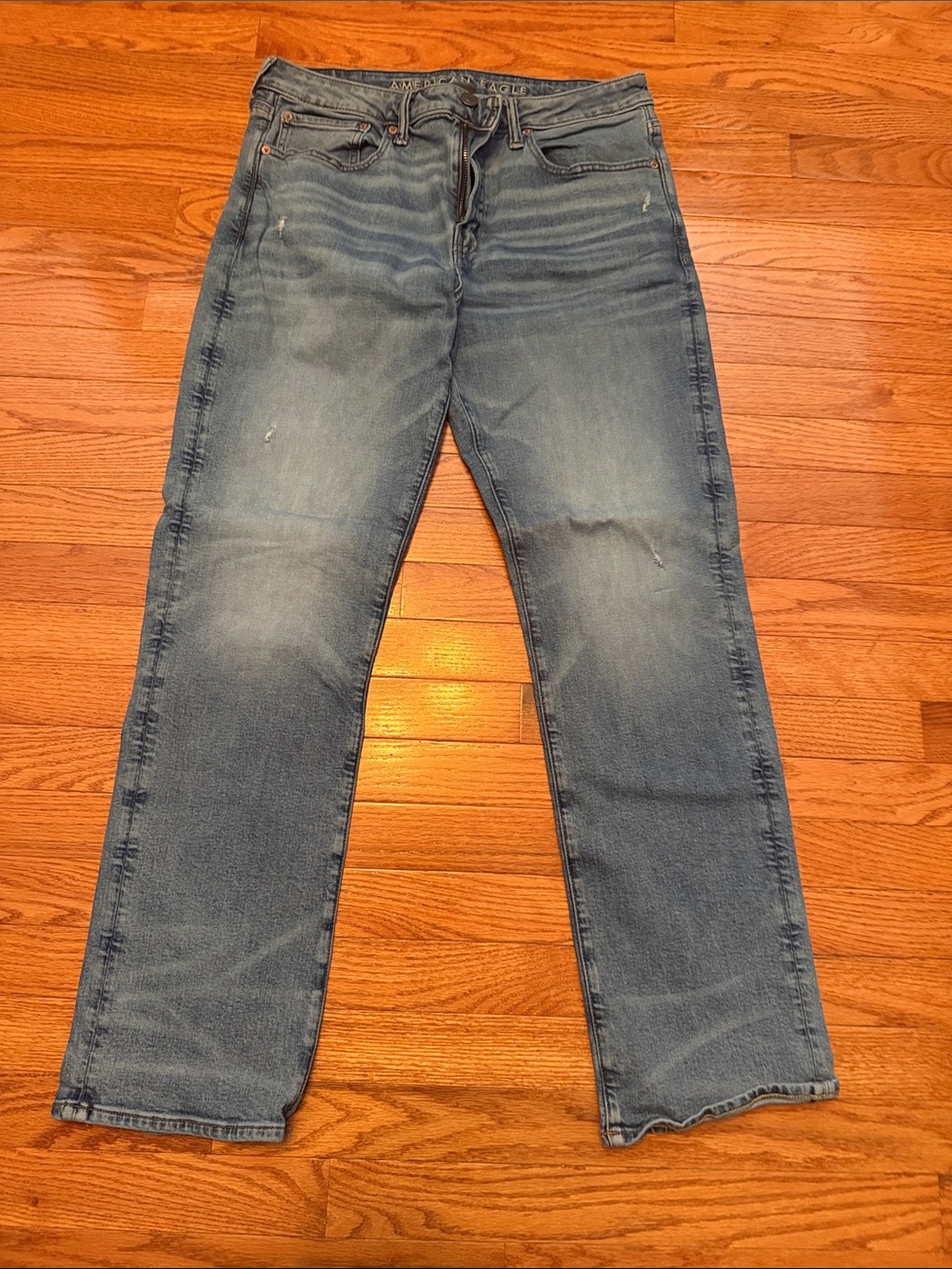American Eagle Men's Faded Blue Relaxed Straight-Leg Jeans 34/32